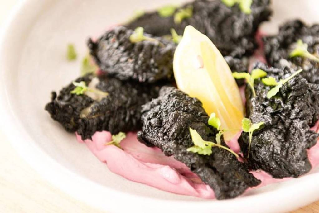 Đặc sản không thể dị hơn như cục than cháy trên đĩa” vẫn hút khách-4