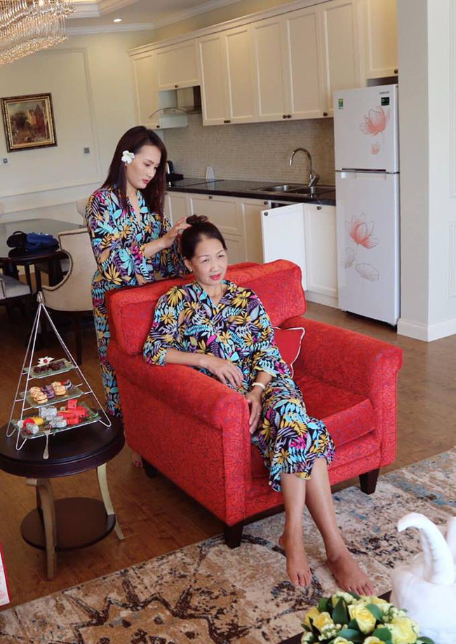 Đăng ảnh sống chung với mẹ chồng ngoài đời thực, Bảo Thanh không ngờ được fan nhận xét thế này-2