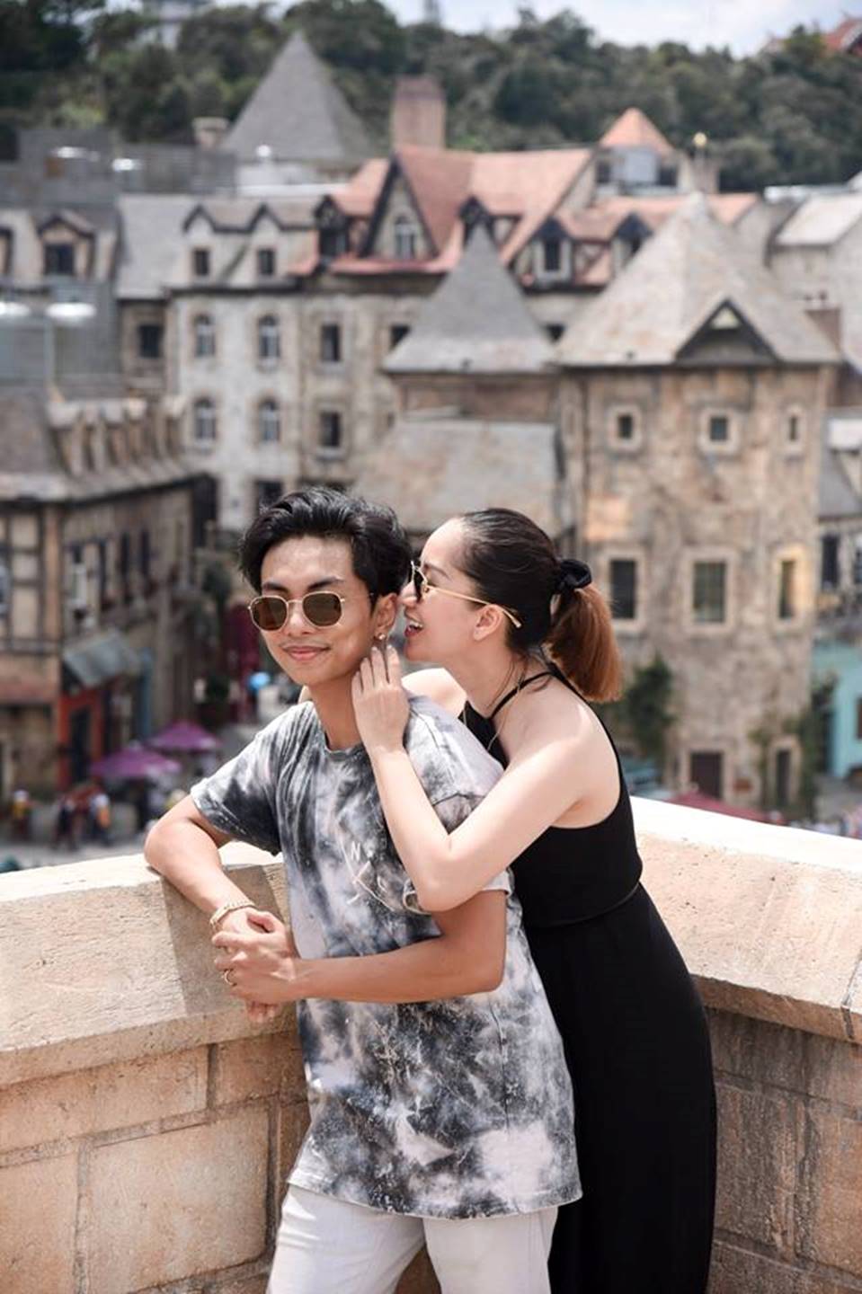 Khánh Thi - Phan Hiển tình bể bình trong loạt ảnh du lịch Đà Nẵng và Hội An-1