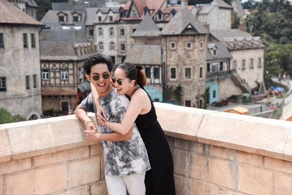 Khánh Thi - Phan Hiển tình bể bình trong loạt ảnh du lịch Đà Nẵng và Hội An-6