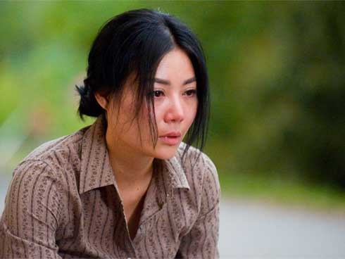 Thanh Hương kiệt sức vì cảnh hiếp dâm tập thể trong 'Quỳnh búp bê'