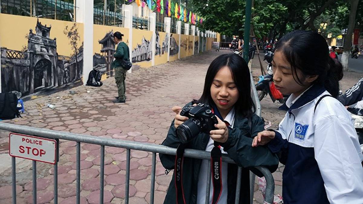 Bất ngờ với tường bao nhà trường thu hút check in-9