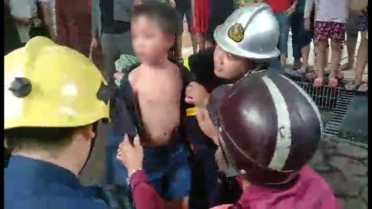 Vụ cháy xưởng sản xuất ghế sofa: Phát hiện một người tử vong-1