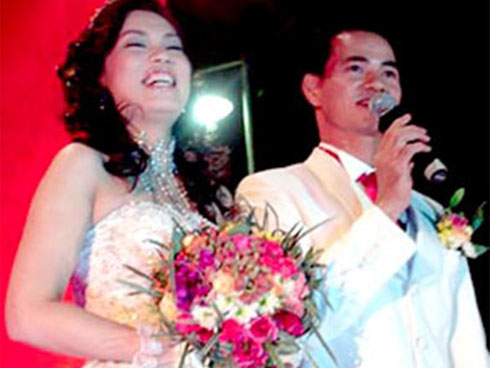 Xuân Bắc cát-xê 8 tỷ vẫn phải nể nang Tự Long với nhà sang xe xịn-17