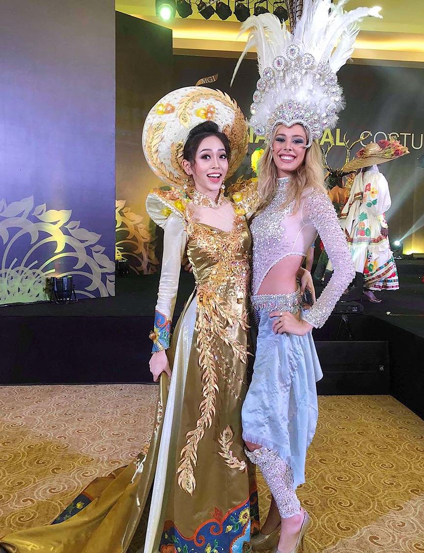 Phương Nga lộng lẫy trong hậu trường phần thi trang phục dân tộc-10