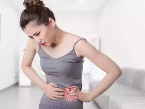 Bé gái 11 tuổi nhập viện cấp cứu vì đau dạ dày, bác sĩ chỉ đích danh thủ phạm là 1 sở thích tai hại của rất nhiều bé-3