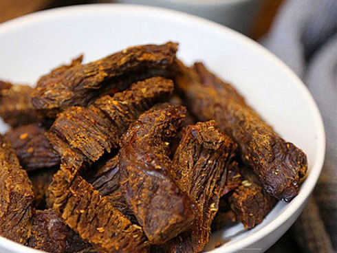 Có ai ngờ loại quả quen thuộc này lại là trợ thủ đắc lực cho món thịt bò mềm, ngọt, vị ngon hơn vạn lần-2