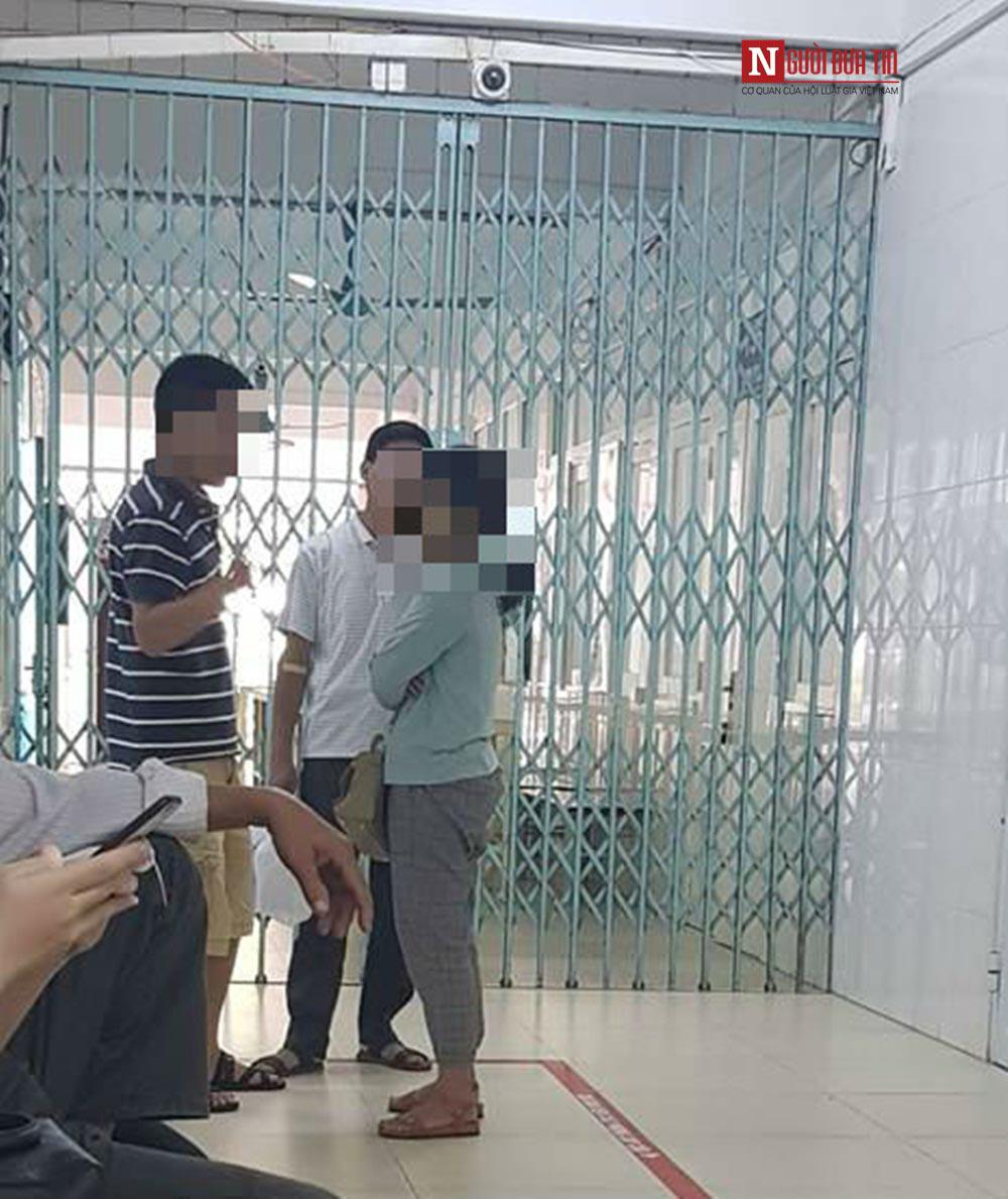 Lộ diện những ông trùm” chuyên hút” máu sinh viên ngay cổng bệnh viện-1