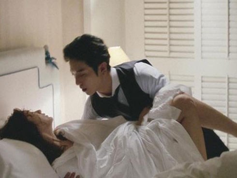 Tủi nhục cô dâu bị chồng chửi bới, bạo hành sau đêm tân hôn vì lộ mặt mộc