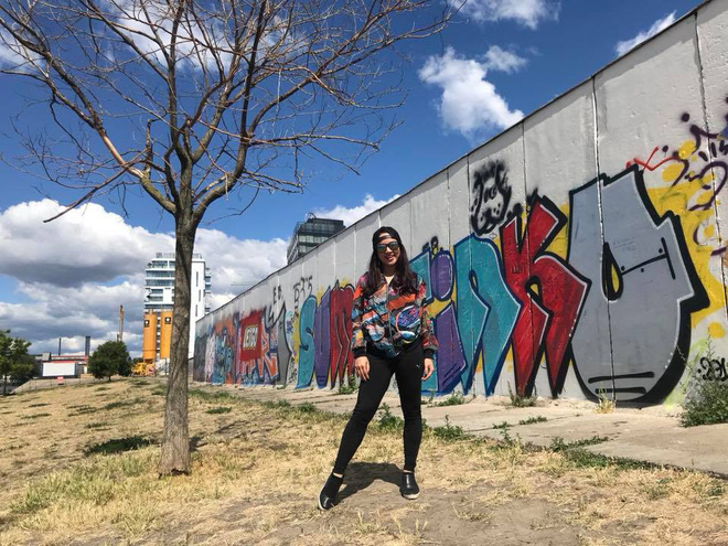 Nhan sắc gợi cảm của vợ Vũ mặt sắt phim Quỳnh búp bê-13