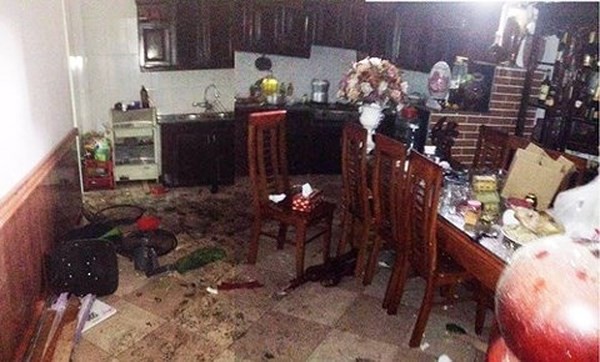 Chủ tịch xã đi vắng, nhà phát tiếng nổ gây hư hỏng nhiều tài sản nghi do bị ném mìn-1