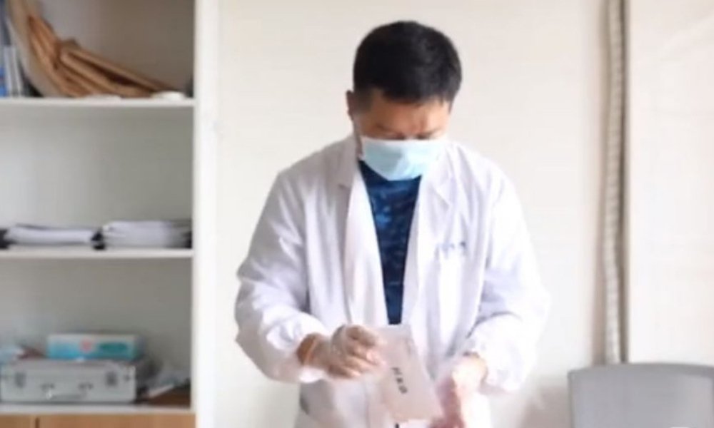 Cô gái yêu cầu 5 người đàn ông xét nghiệm ADN để tìm cha cho con-1