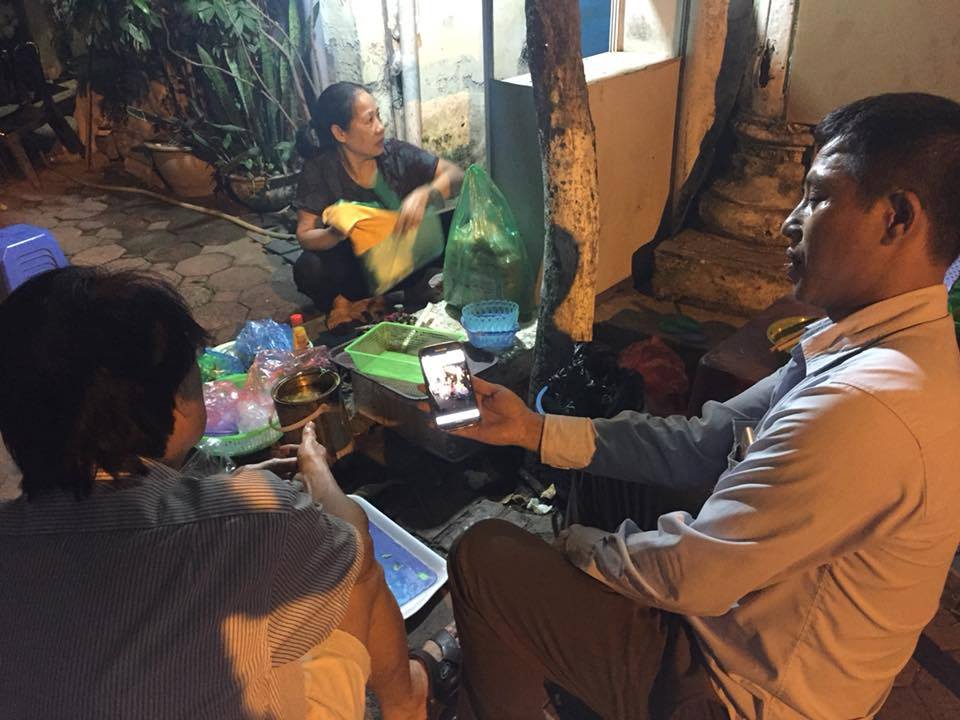 Lời kể nhân chứng vụ cô gái bị đâm gục giữa phố ở Hà Nội-2