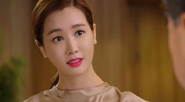 Vắng nhà 1 ngày về thấy đôi dép của mình để sai vị trí, từ đó vợ phát hiện ra một bí mật cay đắng-1