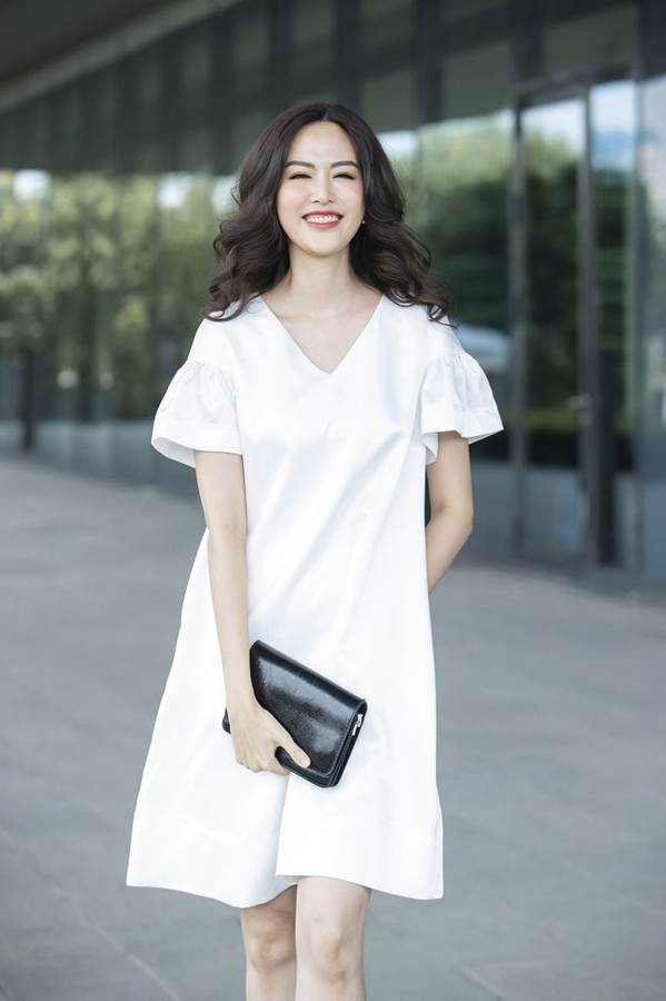 Nhan sắc ngày càng trẻ đẹp của Hoa hậu Thu Thuỷ sau 24 năm đăng quang-6