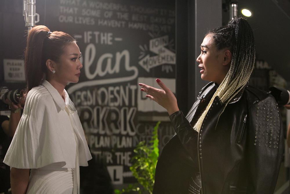 The Face: Bị loại thí sinh, Hoàng Yến không giữ được bình tĩnh, đập bàn, bật khóc trên truyền hình-4