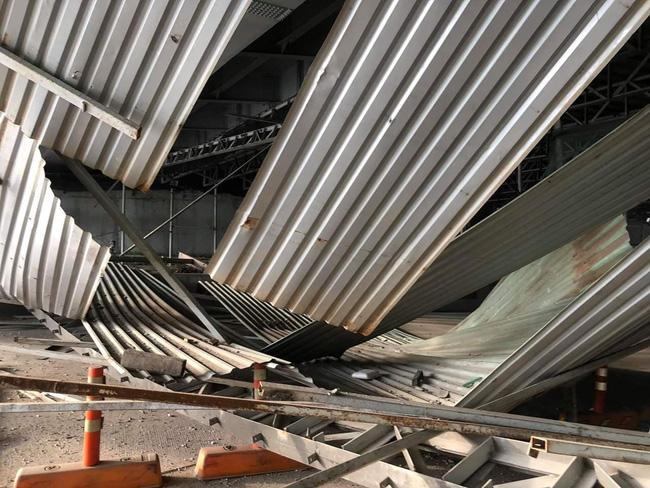 Tài xế xe tải làm sập giàn giáo gây kẹt xe kinh hoàng ở hầm Thủ Thiêm: Tôi không biết nên cho xe chạy tiếp-1