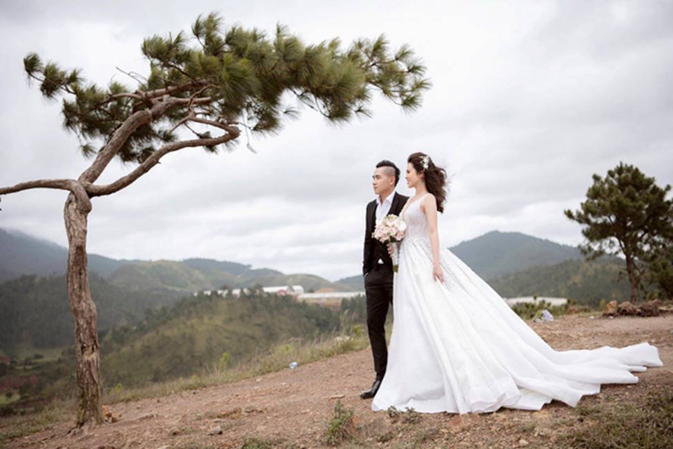 Chị gái diện váy cưới quá nóng bỏng, nữ hoàng nội y cũng phải ghen tỵ-7