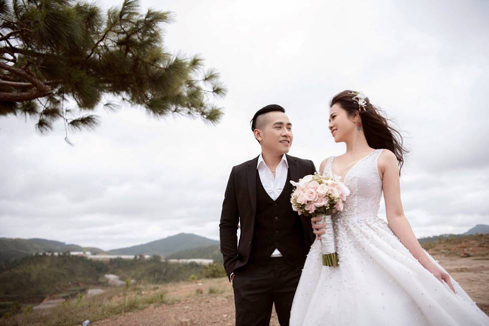 Chị gái diện váy cưới quá nóng bỏng, nữ hoàng nội y cũng phải ghen tỵ-19