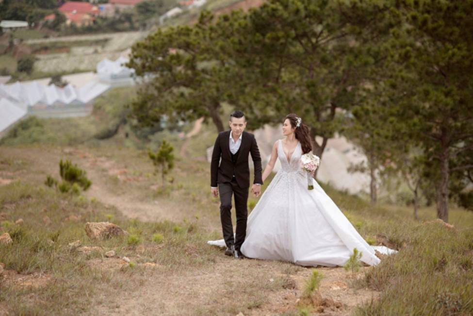 Chị gái diện váy cưới quá nóng bỏng, nữ hoàng nội y cũng phải ghen tỵ-21