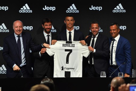 Juventus bị vạ lây vì nghi án hiếp dâm của C.Ronaldo-1