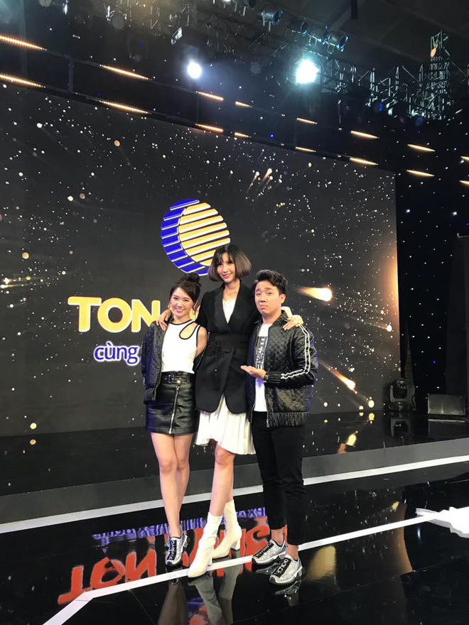 Cuộc sống của nữ người mẫu dìm hàng tất cả sao Việt khi chụp ảnh chung-10