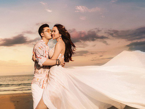 Vẻ đẹp nóng bỏng của siêu mẫu chung sống với Ưng Hoàng Phúc 6 năm mới làm đám cưới-16