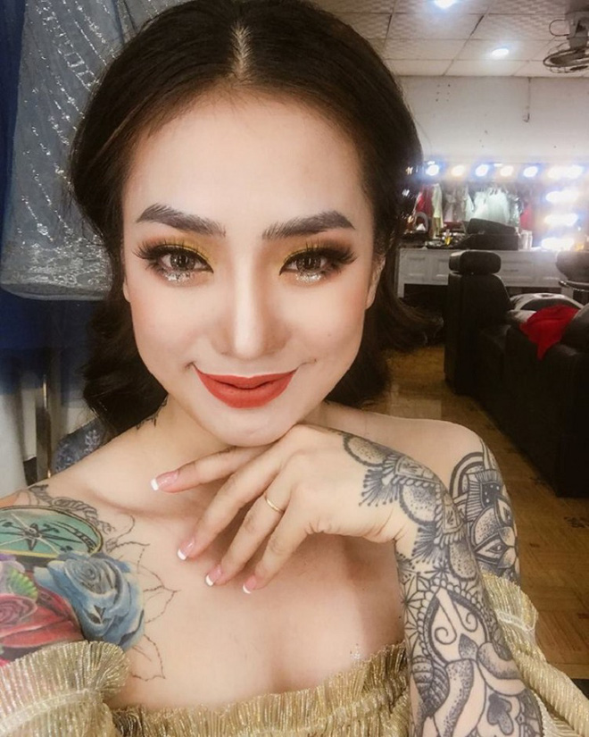 Cô dâu xăm trổ kín người nhưng ‘quyến rũ hết phần người khác’ khiến mạng xã hội xôn xao tranh cãi-3