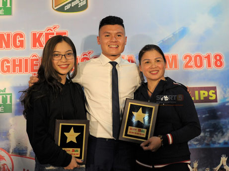 CĐV quá khích làm xấu mặt bóng đá Việt Nam trước thềm AFF Cup-4