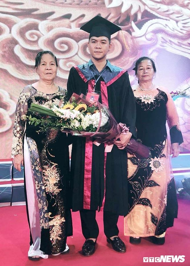 Thủ khoa bán chim cảnh, tích vàng từ lớp 6-2