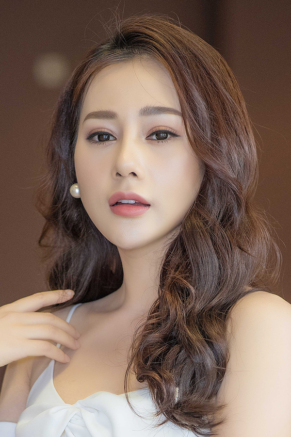 Phương Oanh Quỳnh Búp Bê đáp trả đanh thép khi bị nói vừa nổi tiếng đã đi phẫu thuật thẩm mỹ-2