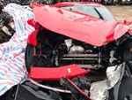 Công an bàn giao siêu xe Ferrari 488 bị tai nạn cho ca sĩ Tuấn Hưng-3