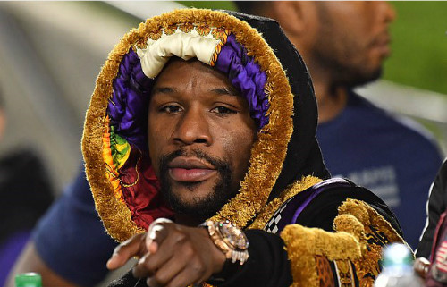 Mayweather nhận lời thách đấu của nhà vô địch UFC hạng nhẹ thế giới-1