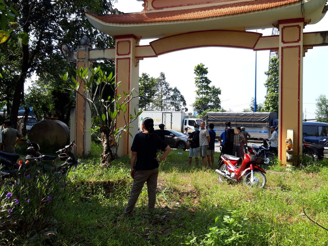 Để lại thư tuyệt mệnh xin lỗi vợ và con trai, người đàn ông treo cổ trong đình-2