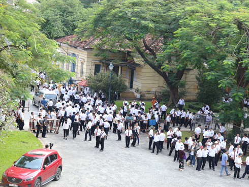 Grab ra oai tịch thu tiền của khách, ngàn người bức xúc-3