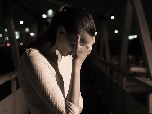 Mẹ chồng không cho tôi bước chân vào nhà vì đã gửi con cho bà để cùng chồng đi du lịch