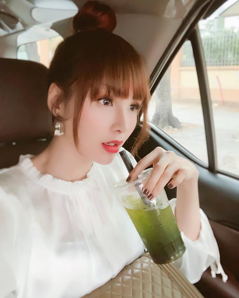 Gặp thợ make-up có tâm, Hoa hậu Diễm Hương khoe gương mặt chẳng khác nào bé gái sinh năm 2000-3