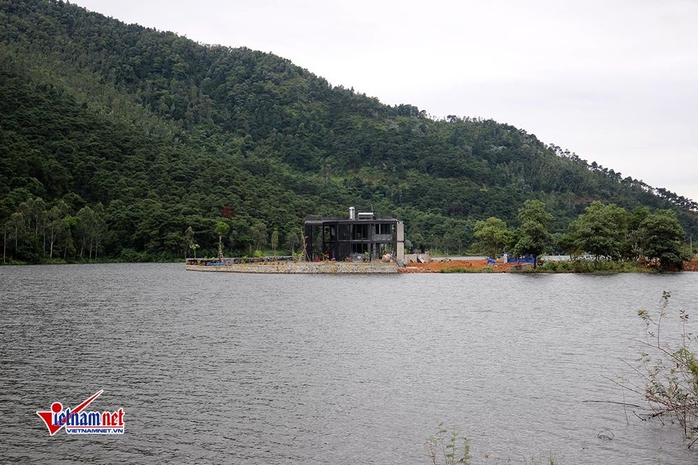 Biệt thự nguy nga mọc trên đất rừng phòng hộ Sóc Sơn-2