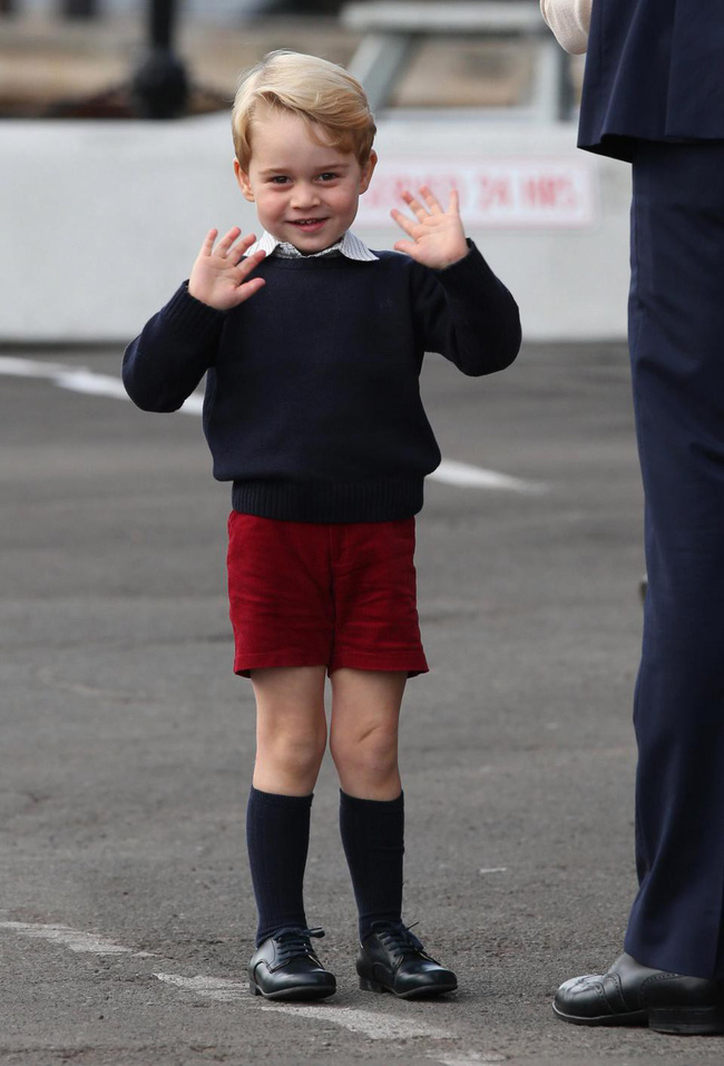 Sinh ra là em bé ngậm thìa vàng nhưng con của Meghan sẽ có cuộc sống khác biệt so với Hoàng tử George-2