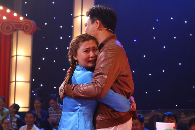 Trường Giang sững sờ khi bị thí sinh gọi là thằng lùn, 2 chàng trai hôn nhau trực diện gây sốc-6