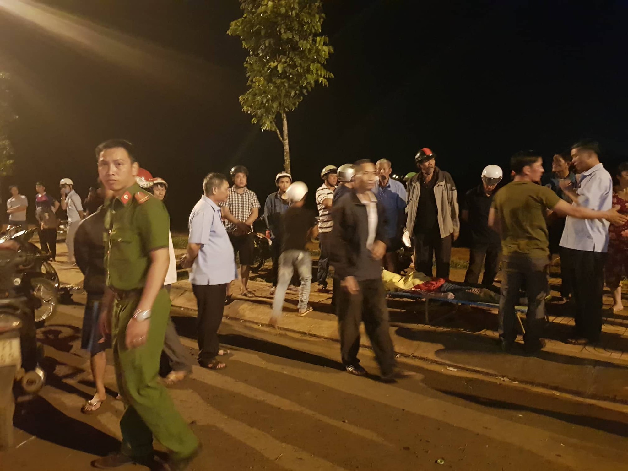 Nữ sinh lớp 11 tử vong dưới hồ, để lại điện thoại chứa nhiều tin nhắn tiêu cực-1