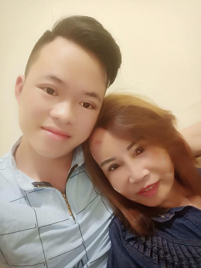 Cô dâu 62 tuổi đăng ảnh mới nhất sau phẫu thuật, chồng chia sẻ vẫn chưa thể nói chuyện-7