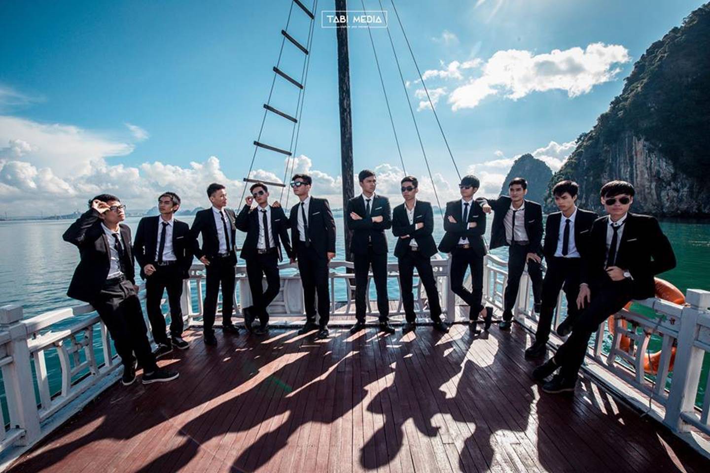 Khi rich kids Việt chụp ảnh kỷ yếu: Lớp chi 80 triệu đi Đà Lạt, lớp chụp hết 40 triệu ở phim trường-12