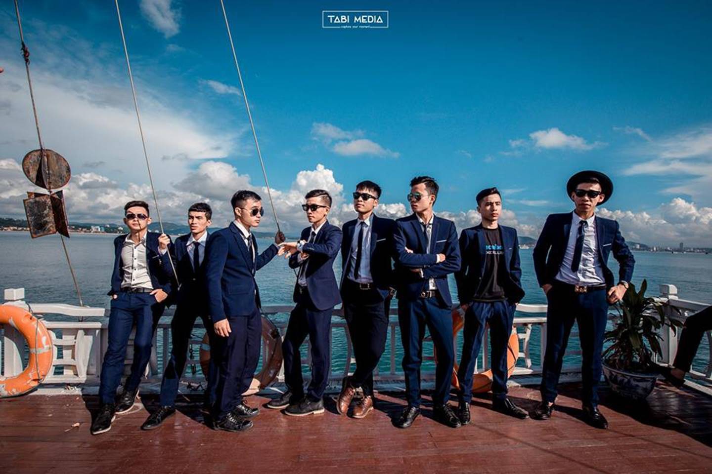 Khi rich kids Việt chụp ảnh kỷ yếu: Lớp chi 80 triệu đi Đà Lạt, lớp chụp hết 40 triệu ở phim trường-13