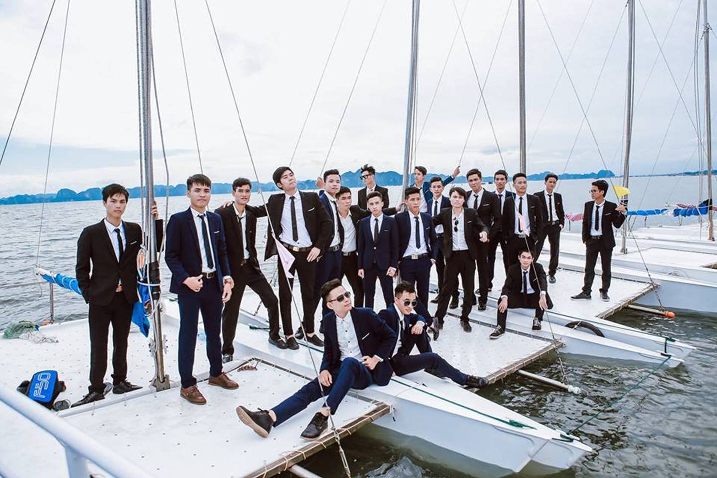 Khi rich kids Việt chụp ảnh kỷ yếu: Lớp chi 80 triệu đi Đà Lạt, lớp chụp hết 40 triệu ở phim trường-14