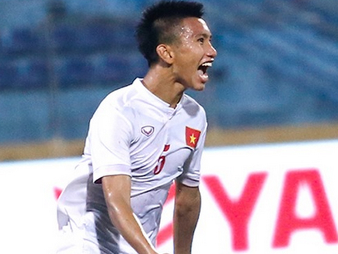 HLV trưởng U19 Việt Nam nửa đêm vào bếp nấu cháo cá cho toàn đội chống đói-6