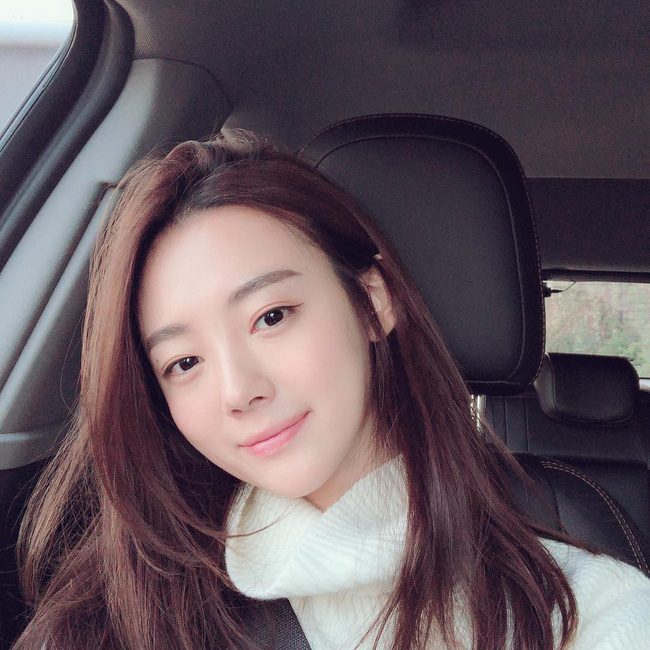 Chăm da mùa lạnh: Hóa ra phải bôi serum và kem dưỡng lúc da đang ẩm thì mới có hiệu quả hoàn toàn-2