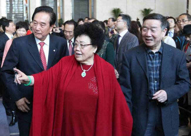 Trần Lệ Hoa: Từ hậu duệ nhà Thanh vẫy vùng trong thời loạn đến nữ tỷ phú quyền lực nhất Trung Quốc cùng hôn nhân viên mãn bên Đường Tăng”-2