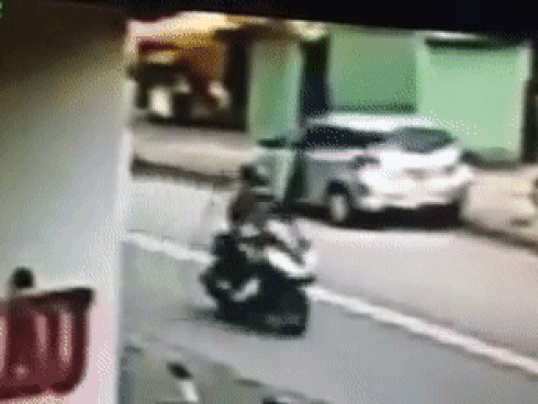 Vào nhà nghỉ với gái đã có chồng thì bị phát hiện, người đàn ông bị đâm chết tại chỗ-4