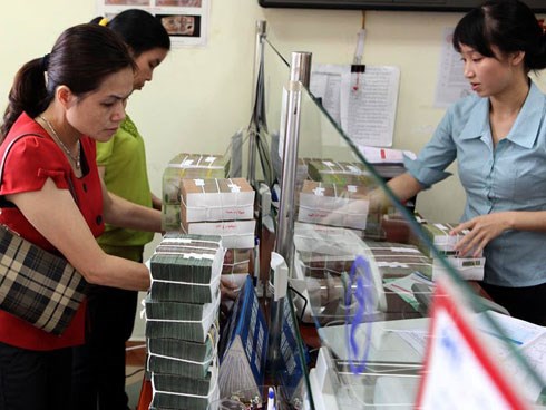 Lãi suất đồng loạt tăng: Cảnh báo điều lo ngại nhất đang đến gần